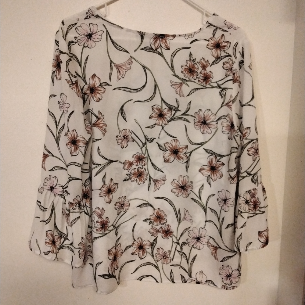 Como Black Women's top